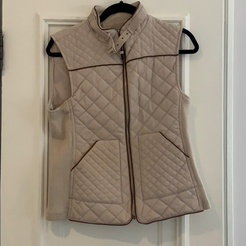Super cute vest!